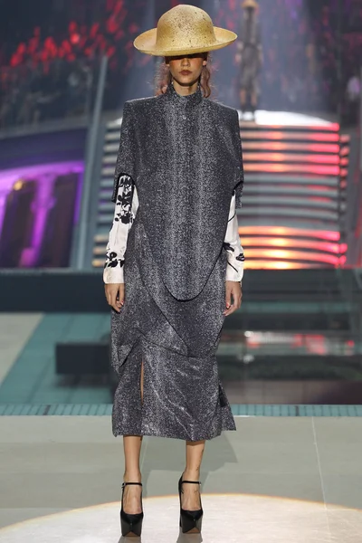 Look 26